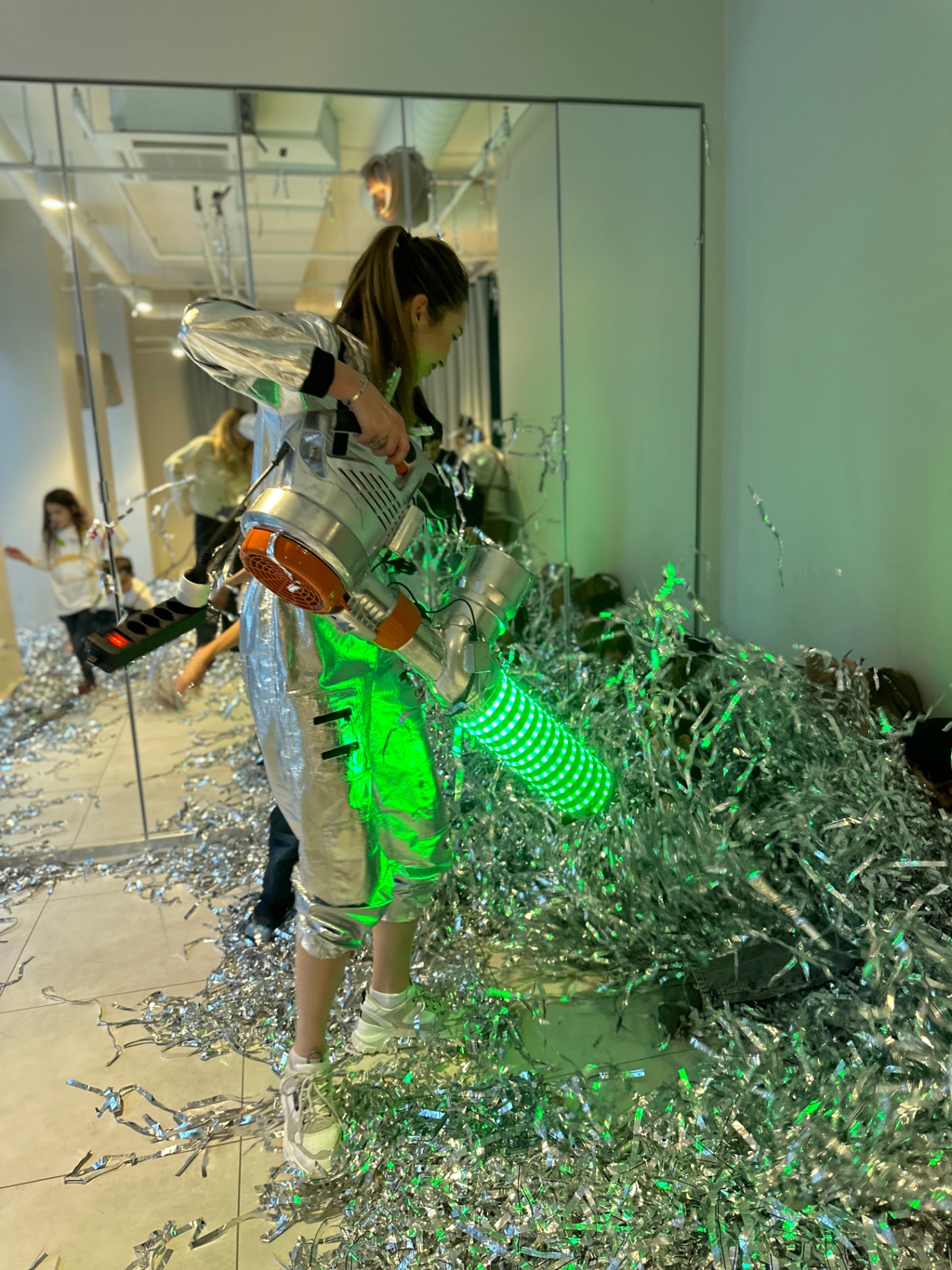 Silver Paper Disco + machine + 10β20 kg silver paper